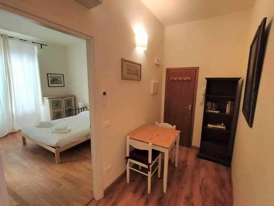 Malenchini 1 Apartment Florence